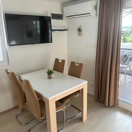 Ferienhaus Floating House Sunrise Joy Portorož
